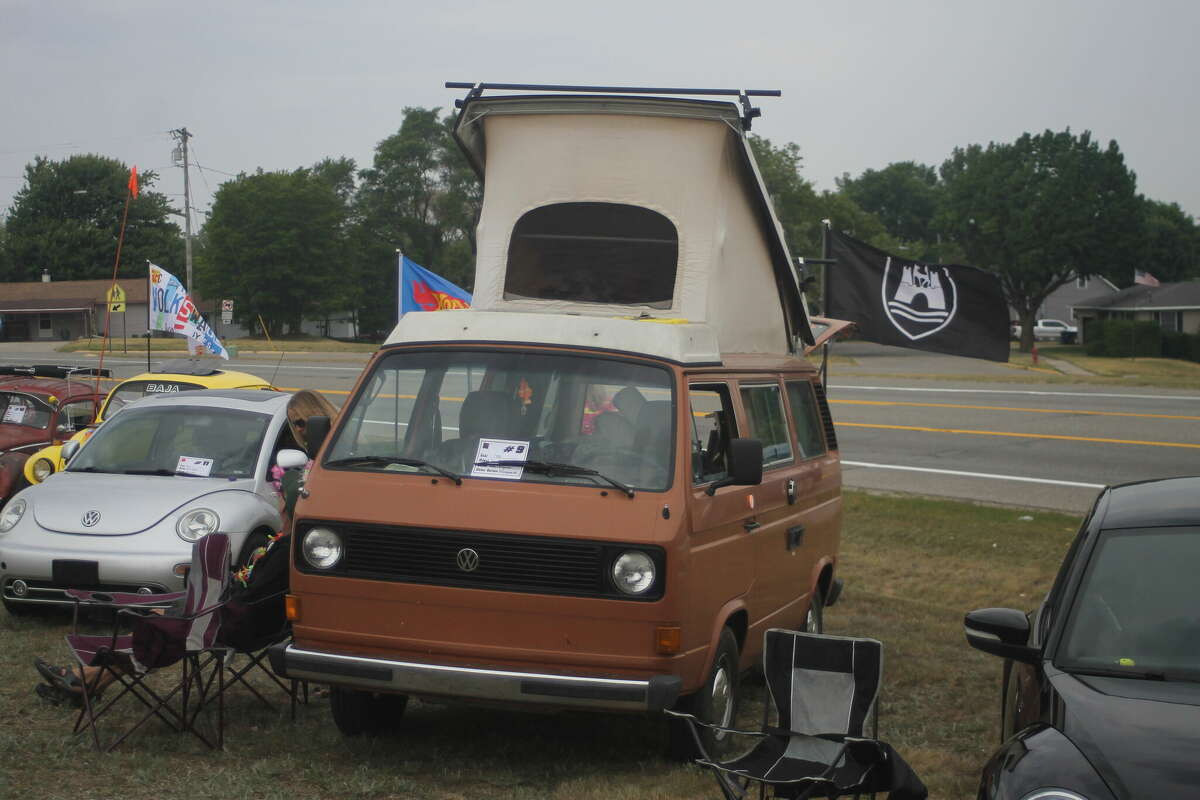 Manistee car show raises funds for school athletic department