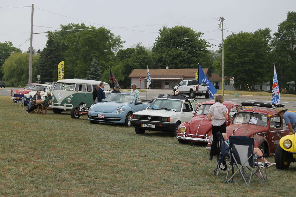 Manistee car show raises funds for school athletic department