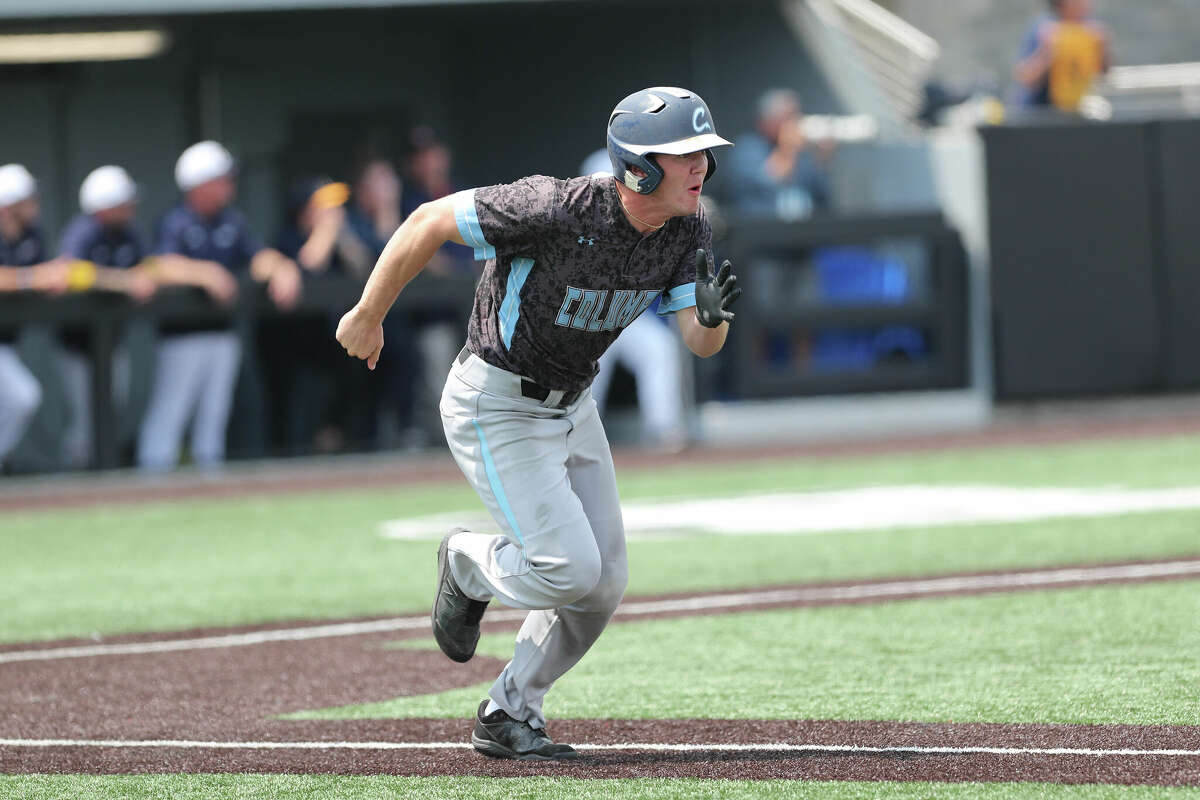 Whitefish Bay Blue Dukes get sendoff for state baseball tournament