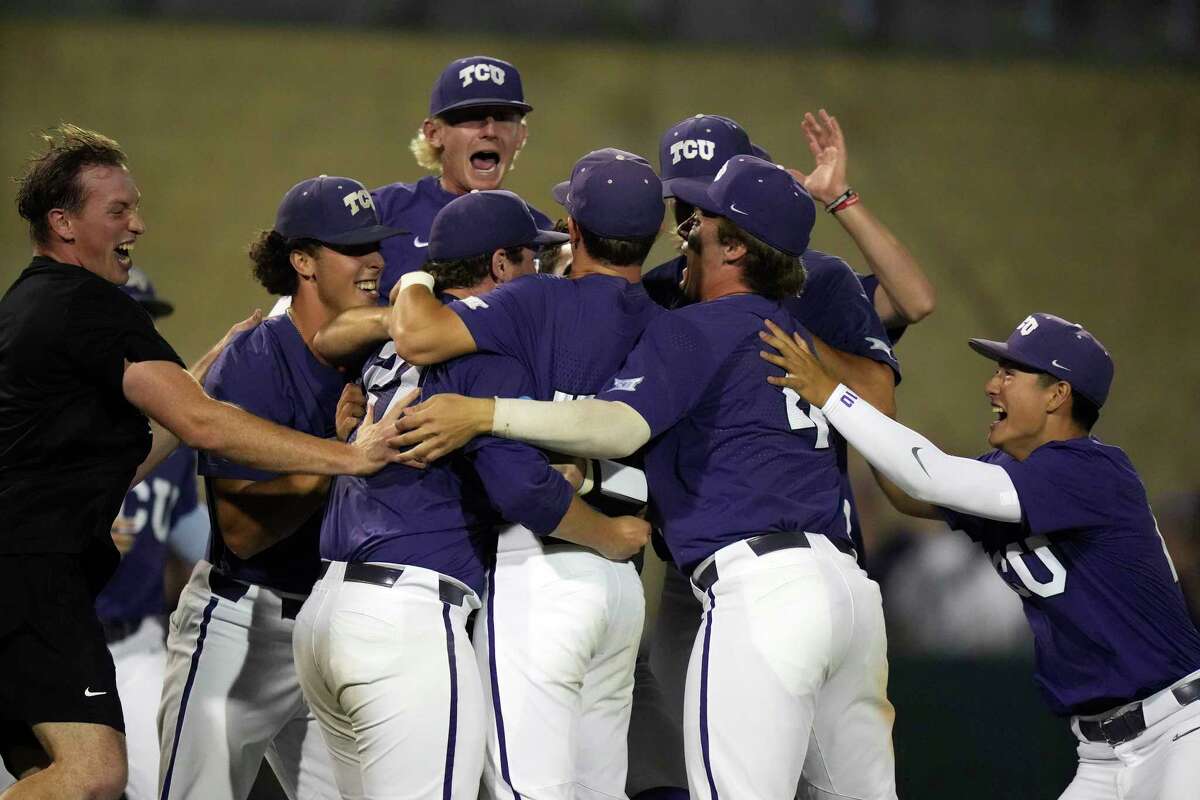 TCU turnaround Horned Frogs in 6th CWS after winning 11 in row, 19 of 21