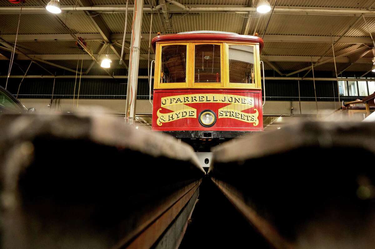 Historic SF cable car to go into service for first time in 70 years