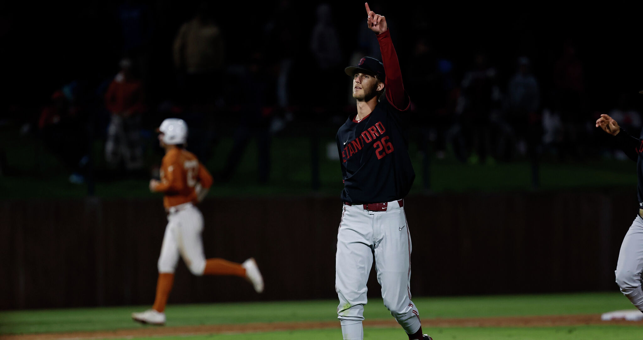 Texas baseball season ends with loss to Stanford in NCAA tournament