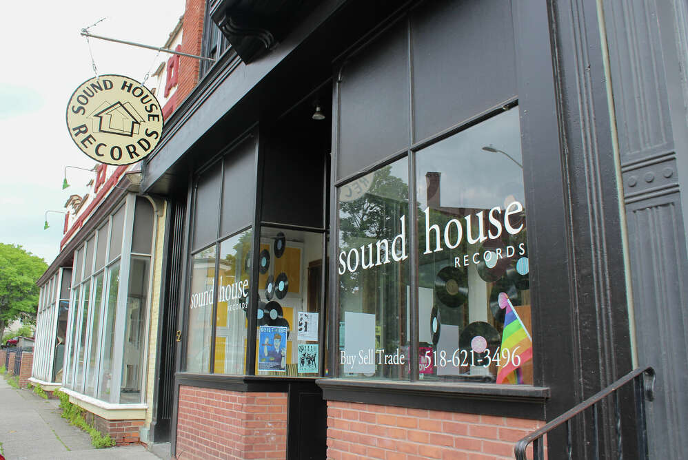 Store  22 Sound Records