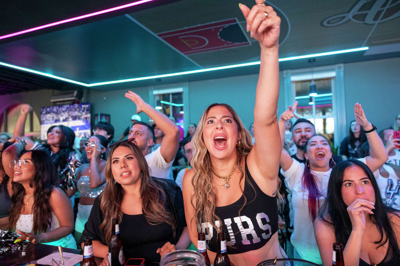 Top San Antonio bars for your next Spurs watch party