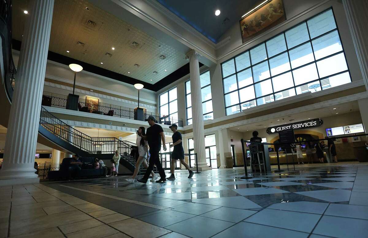 Santikos taps technology for moviegoers’ comfort, company’s efficiency