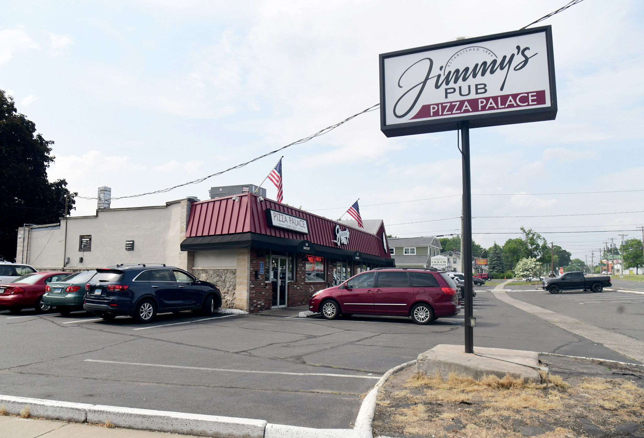Enfield's Jimmy's Pub may have fix for parking problem, loud patrons
