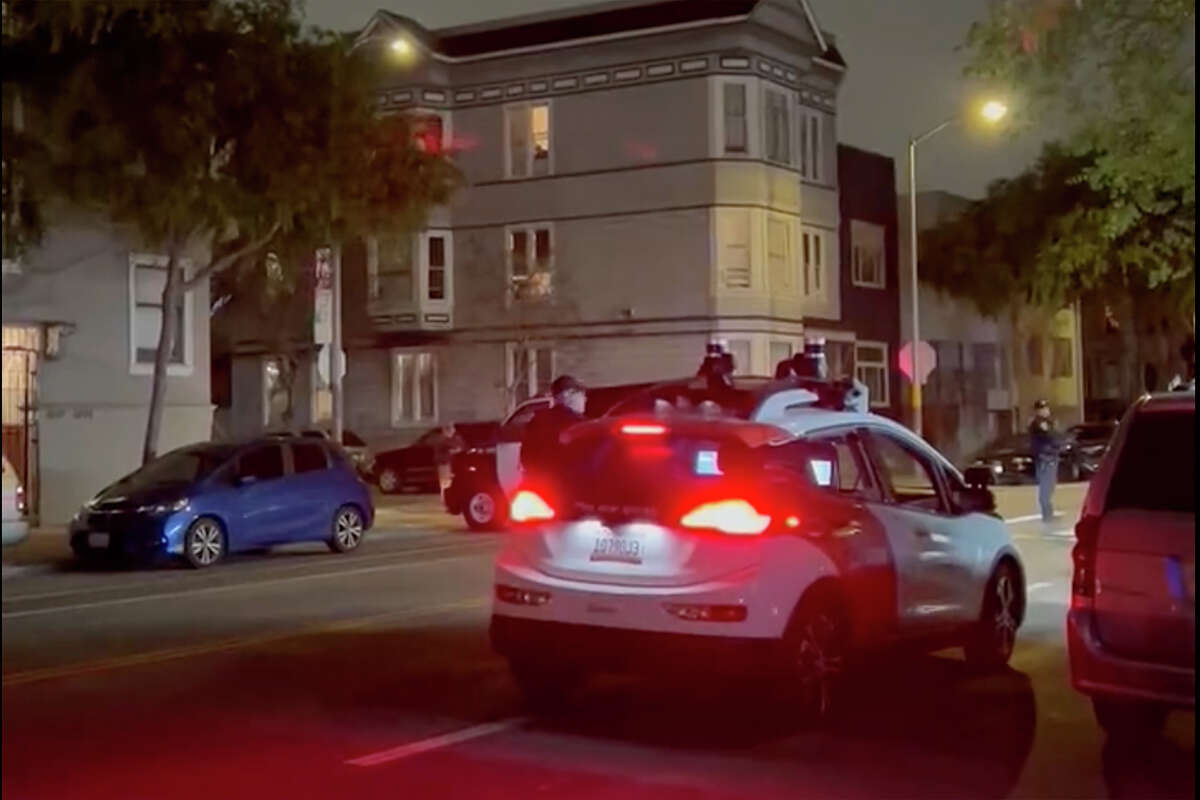 Driverless car at SF shooting scene could've been 'catastrophic'