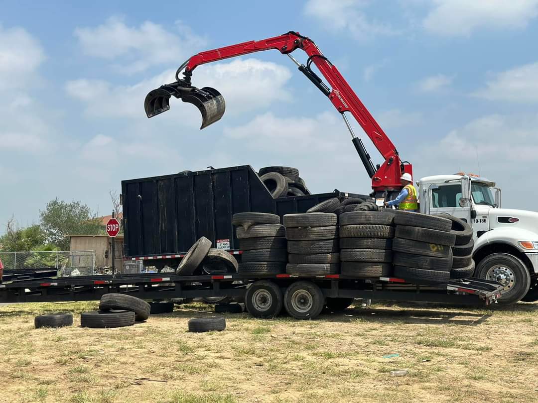 Over 1,000 old tires disposed of in El Cenizo cleanup event - Vimarsana News