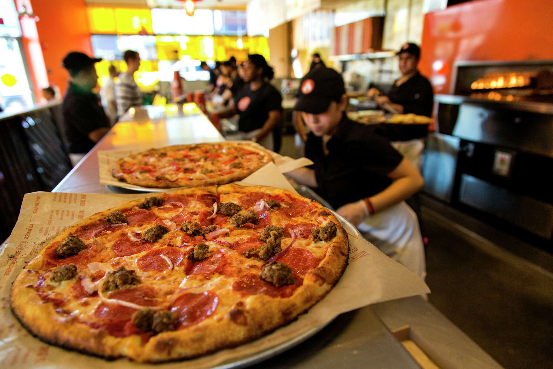 Blaze pizza investors store