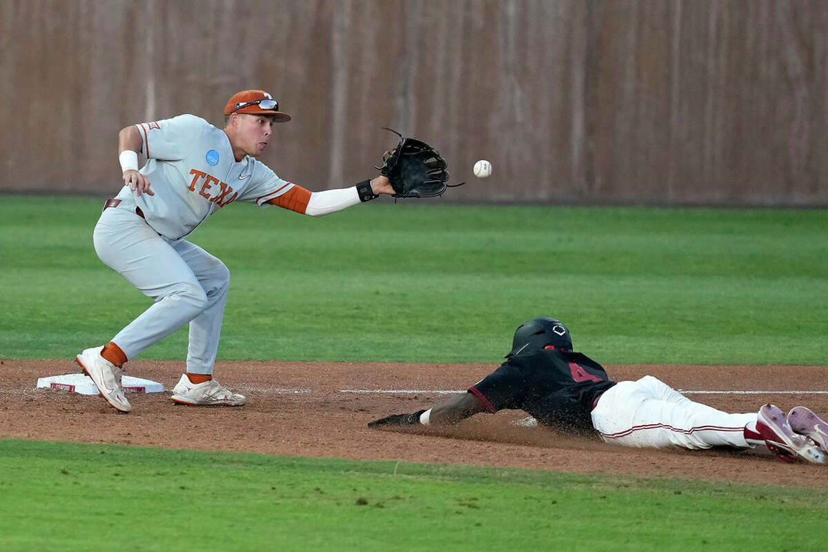 Despite bitter ending, the future is bright for Texas baseball