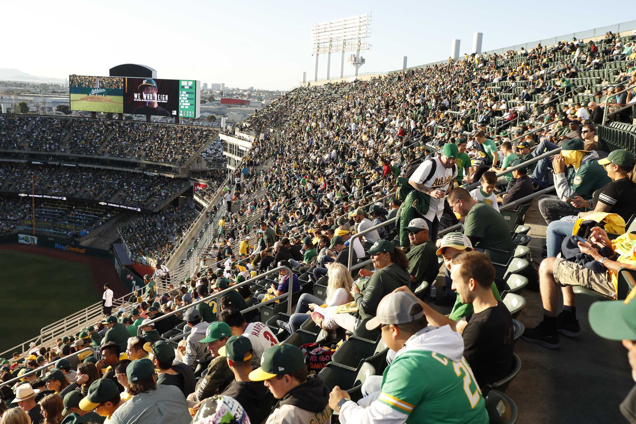 For one night, A's relish a big turnout at the Coliseum