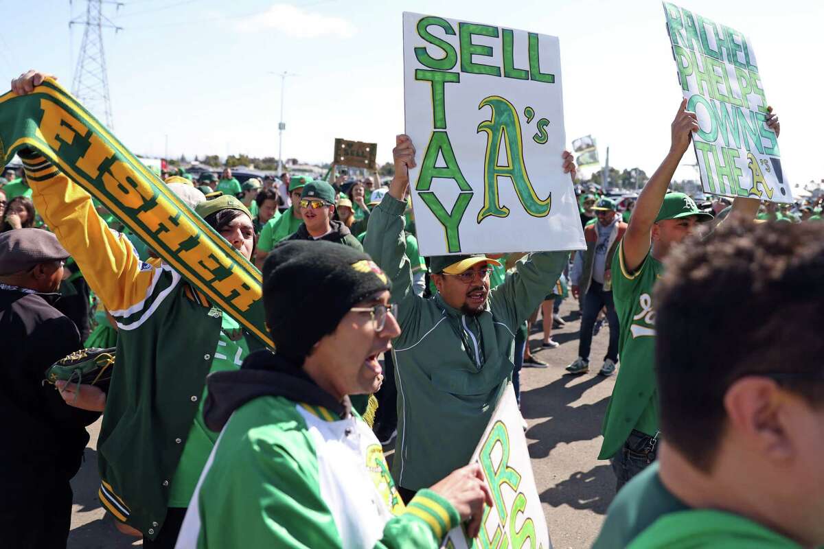 Oakland A's Fans' 'Reverse Boycott' Draws 27,000 as Team Moves a