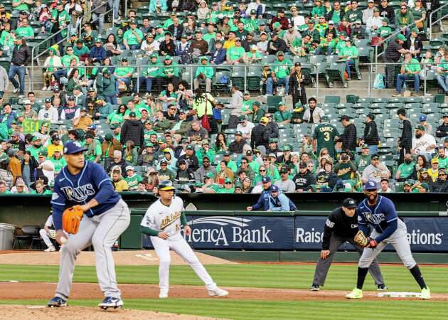 Fans' reverse boycott tells owner 'SELL' as A's extend win streak to 7