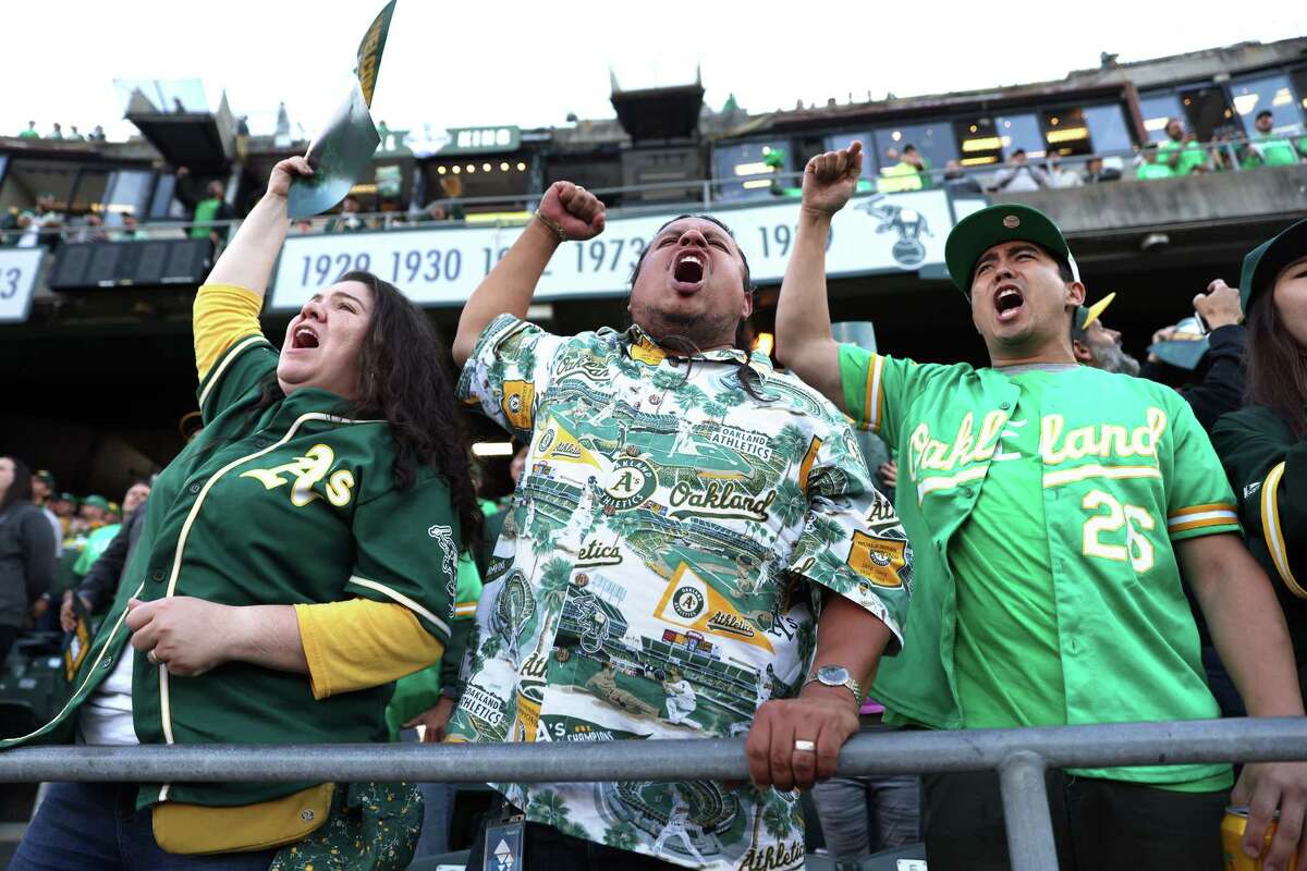 Some 27,759 A's fans join at Oakland Coliseum for 'Reverse Boycott