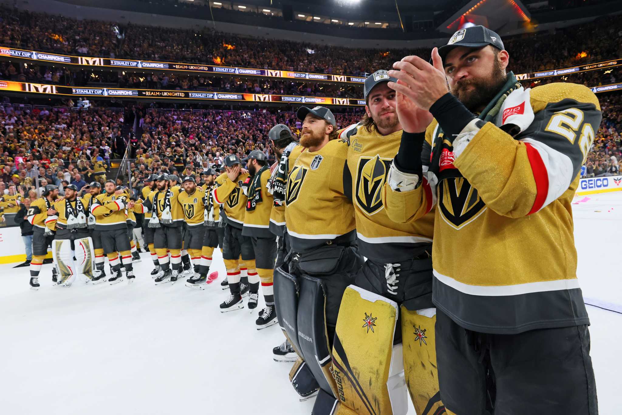 Golden Knights blast Panthers 9-3 in Game 5 to capture first