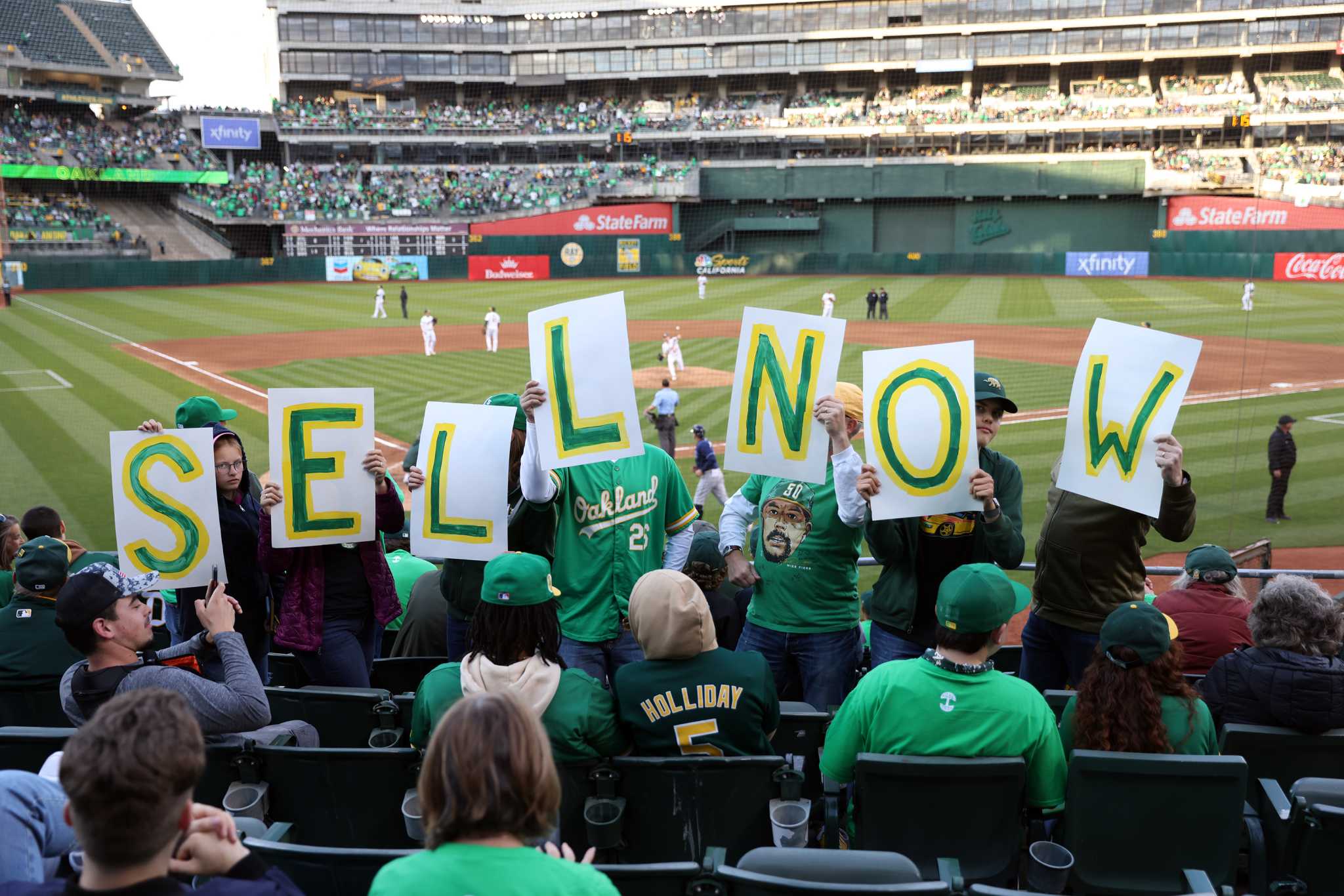 A's fan-made 'sell' T-Shirt to be added to National Baseball Hall