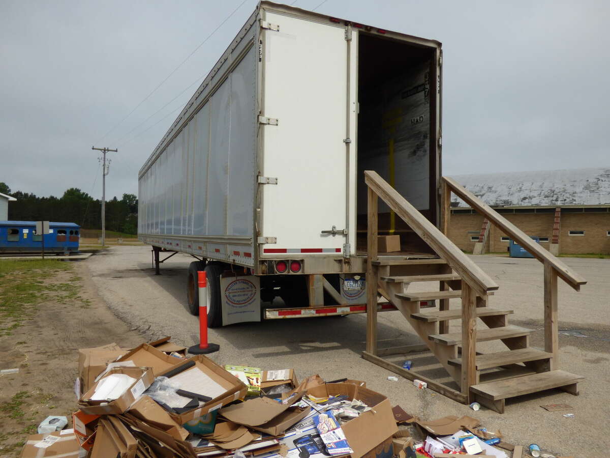 Manistee business owner launches recycling trial for city residents
