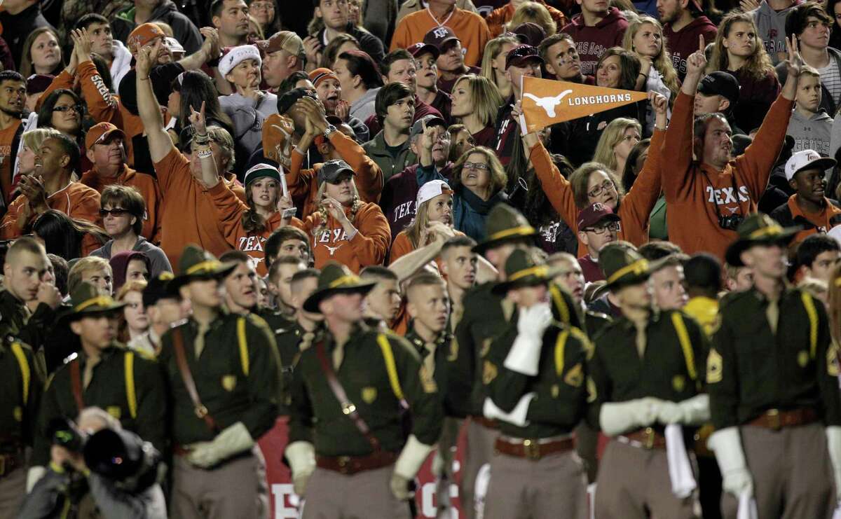 Texas-Texas A&M rivalry returns to Thanksgiving night - University