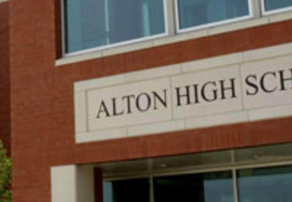 Alton High School lists honor roil students for second semester