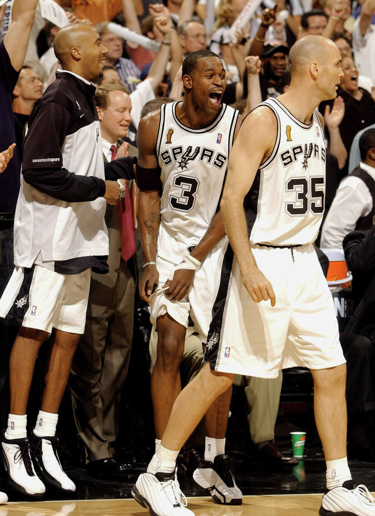 The 2002 NBA Draft led the Spurs to trade for Speedy Claxton - Pounding The  Rock