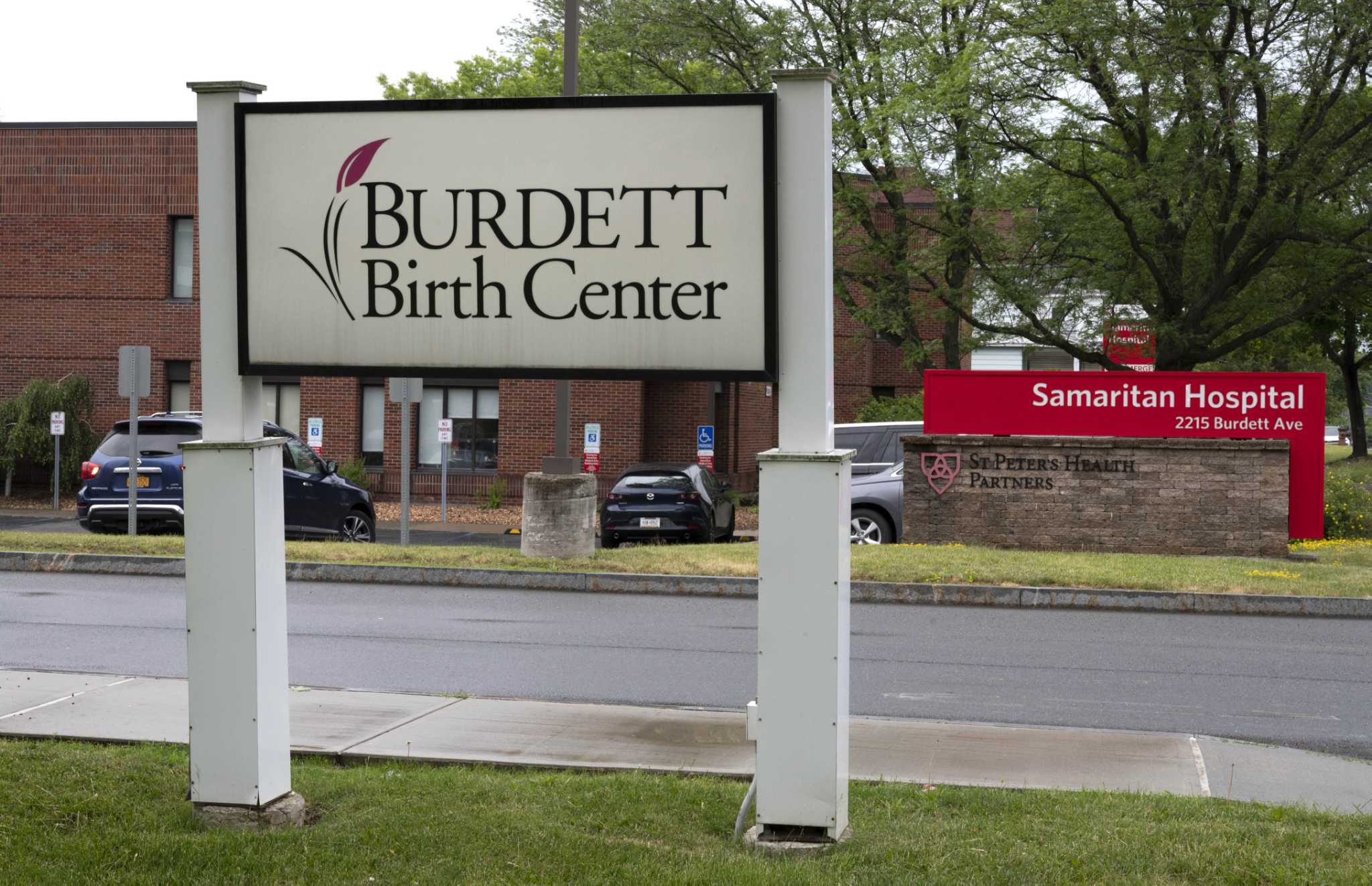 commentary-prioritize-health-care-keep-burdett-birth-center-open