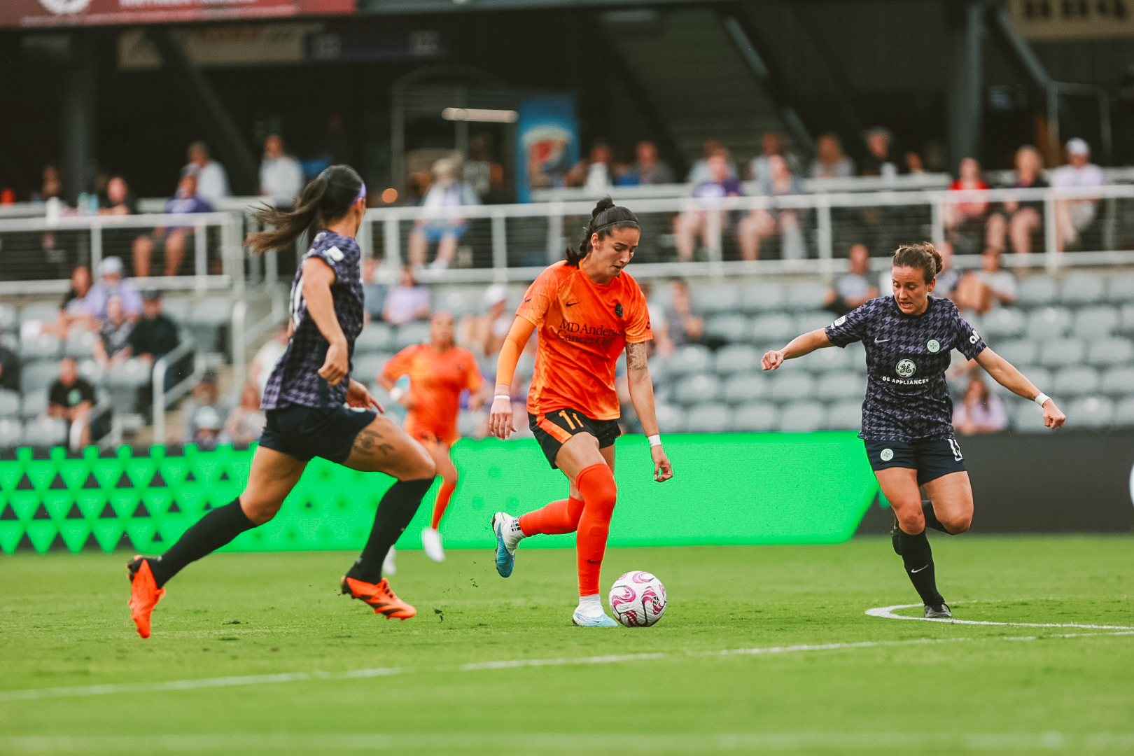 Houston Dash defeat Racing Louisville FC 1-0 in UKG Challenge Cup play