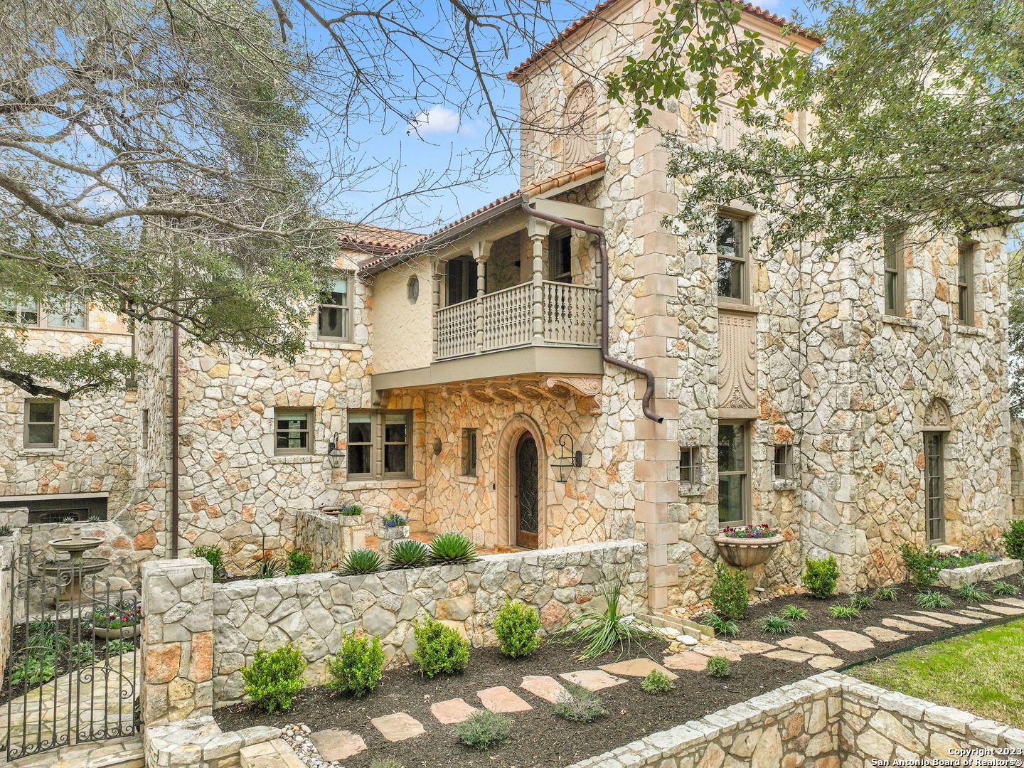 Monte Vista home lists for $2.8M – San Antonio real estate