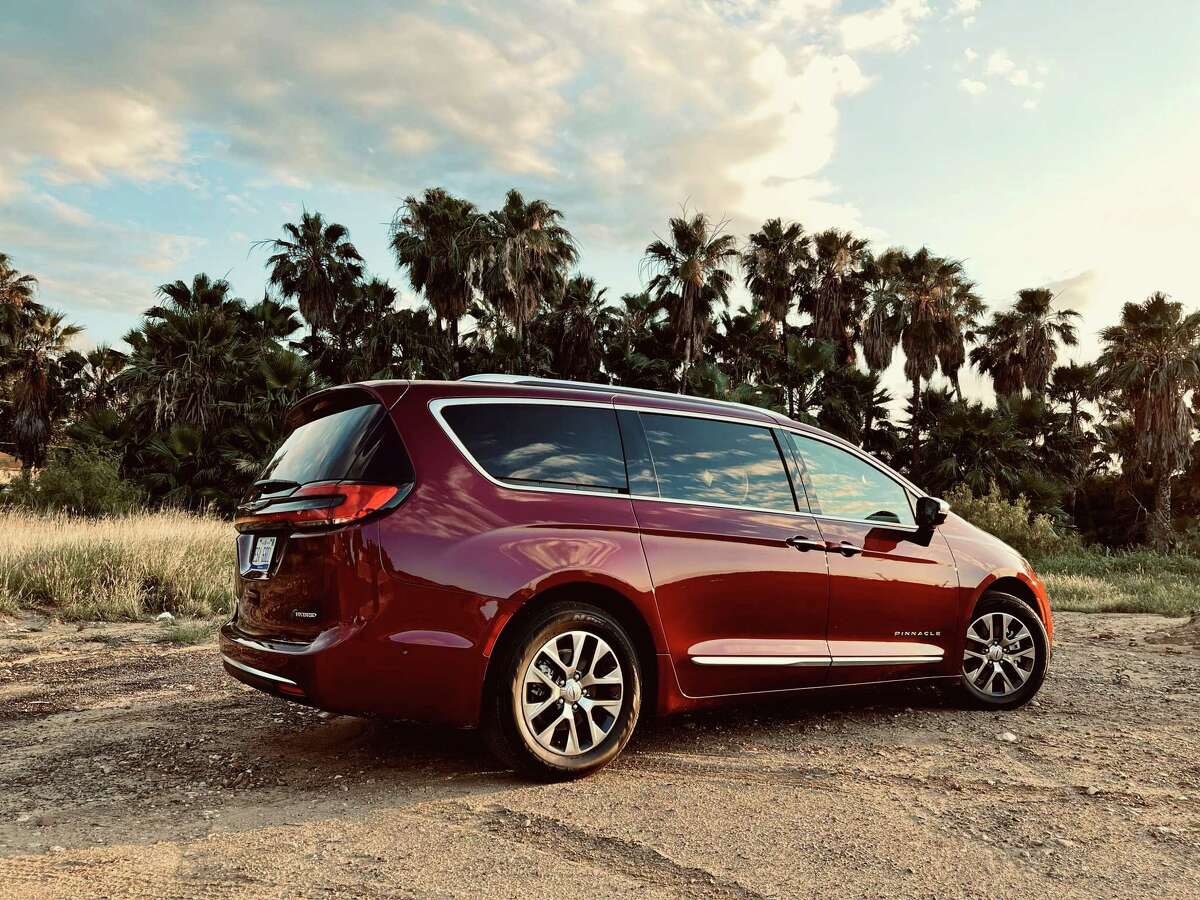 Chrysler Pacifica Pinnacle minivan is the right tool for family