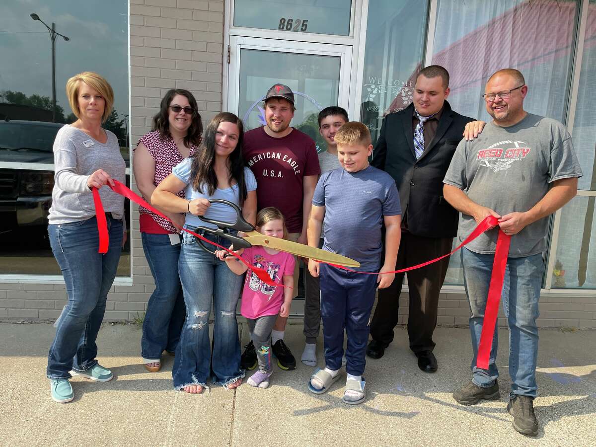 Elysium Massage opens in Reed City with ribbon cutting ceremony