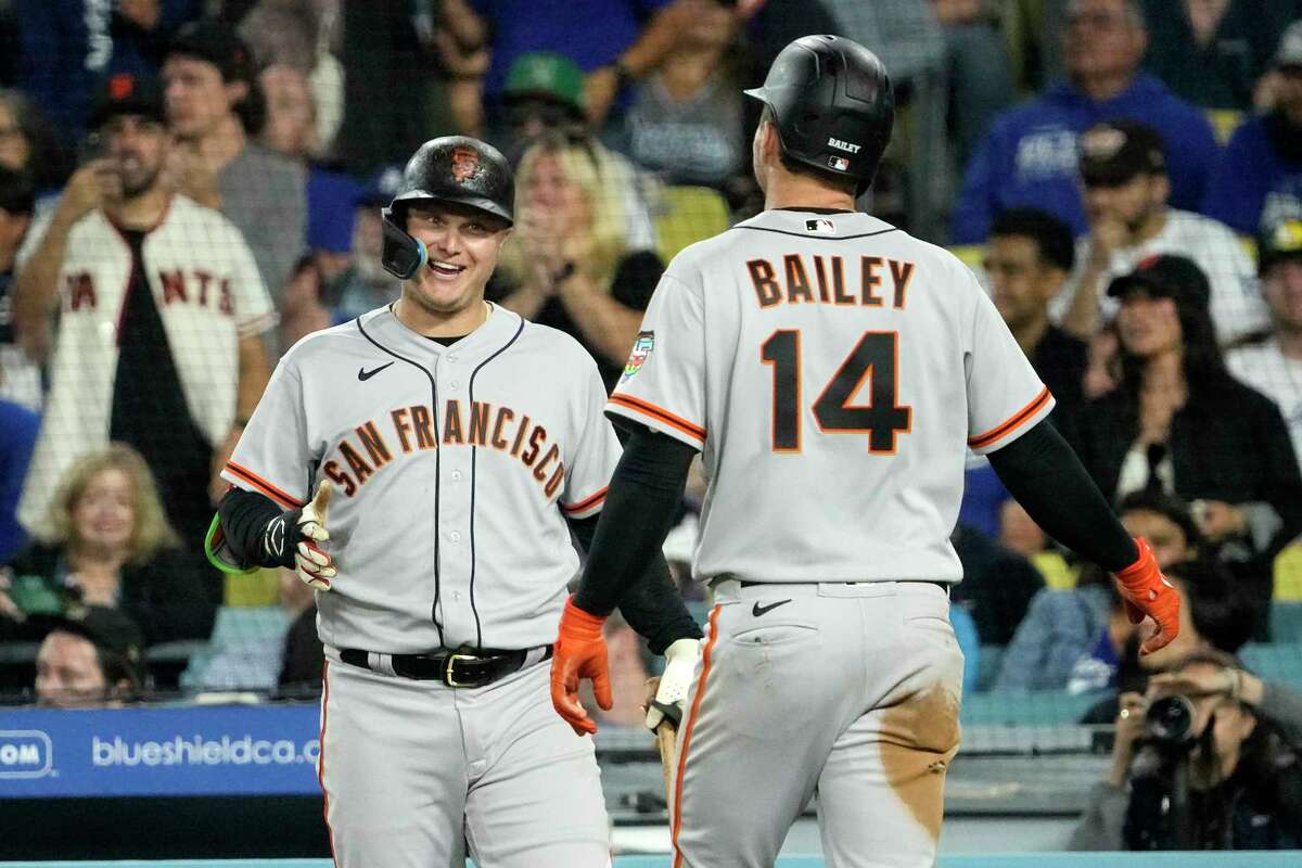 Giants rally to beat Dodgers in 11th after being hitless for 6 innings