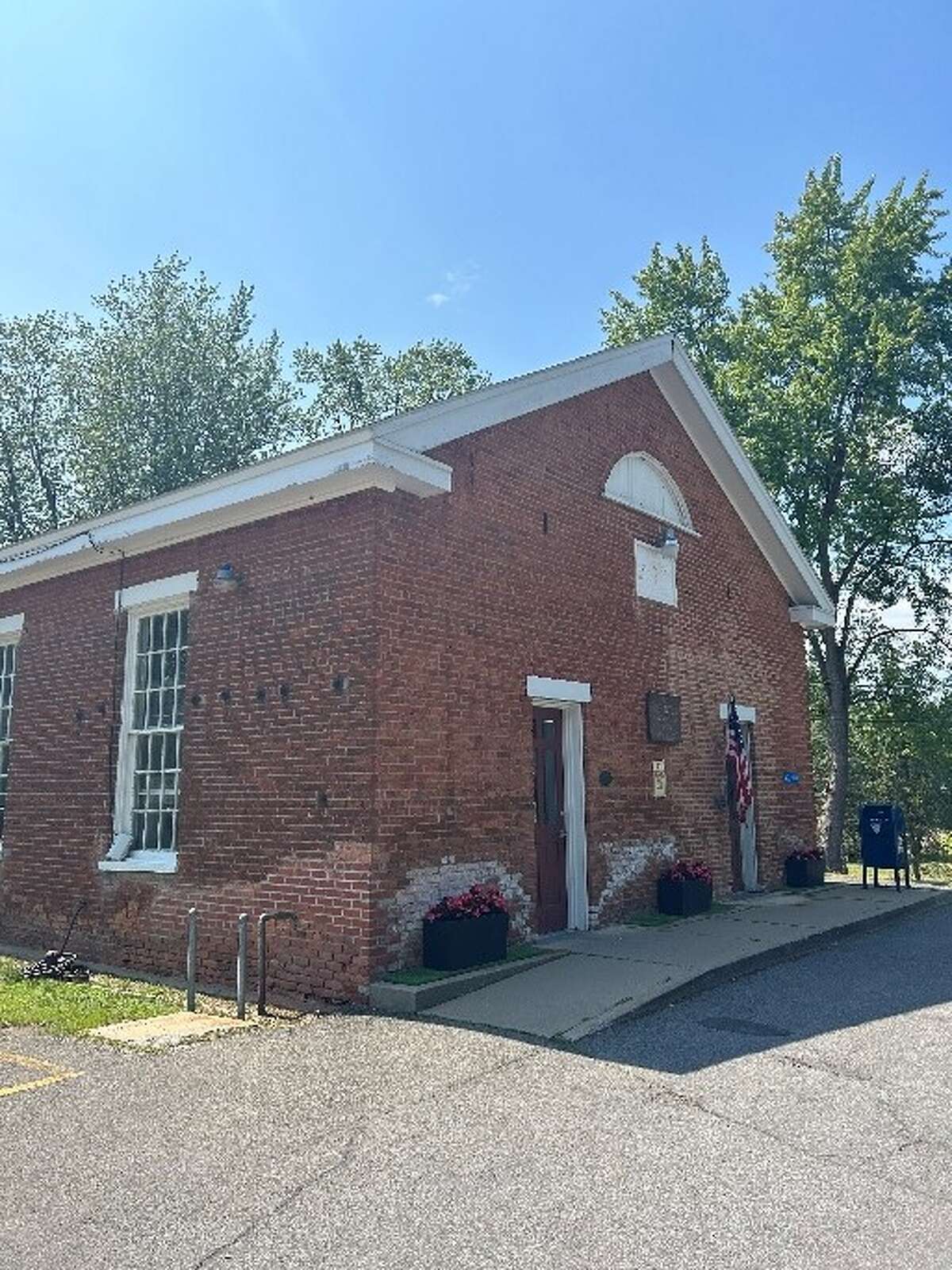 Marker to call attention to building where president's father preached