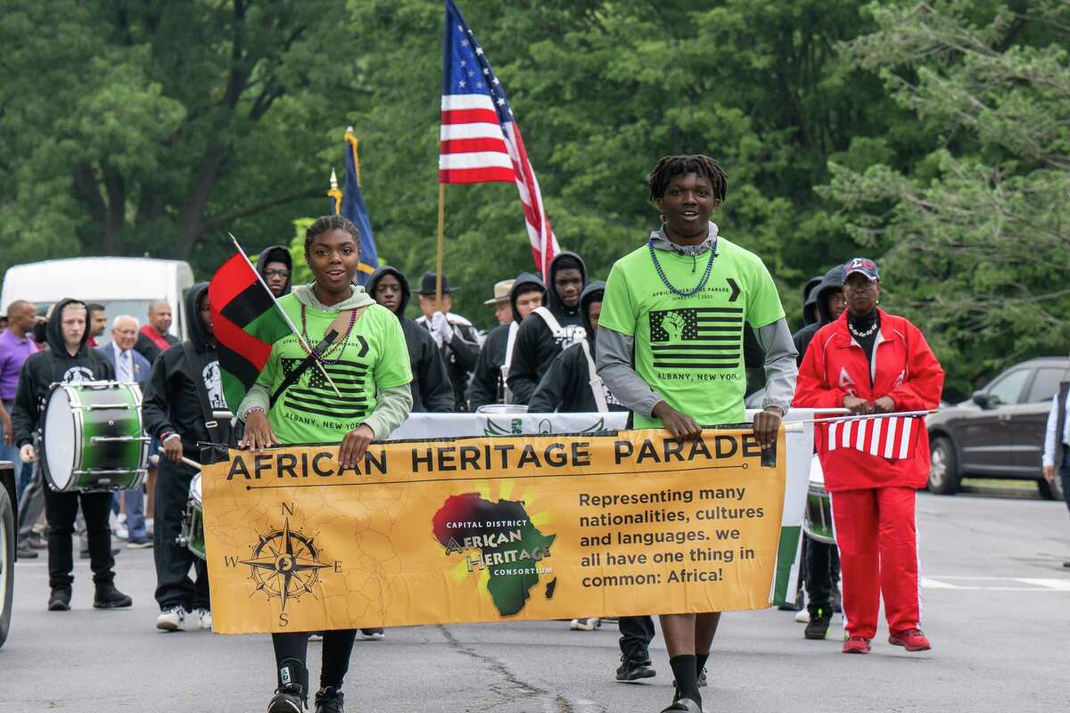 Photos parade in Albany