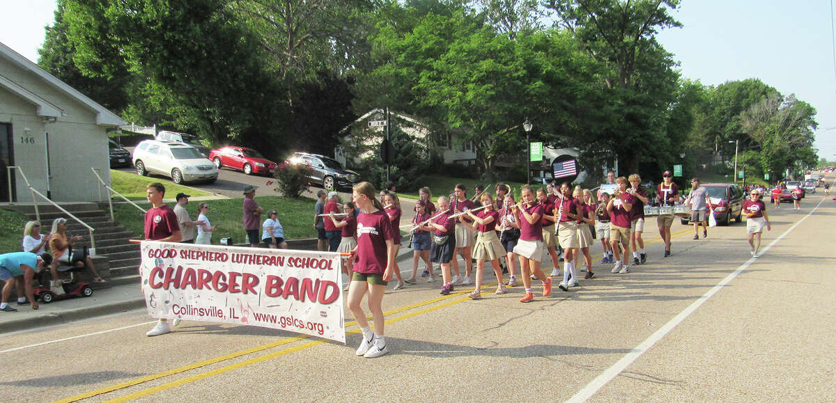 'No place like fills Main Street in Glen Carbon