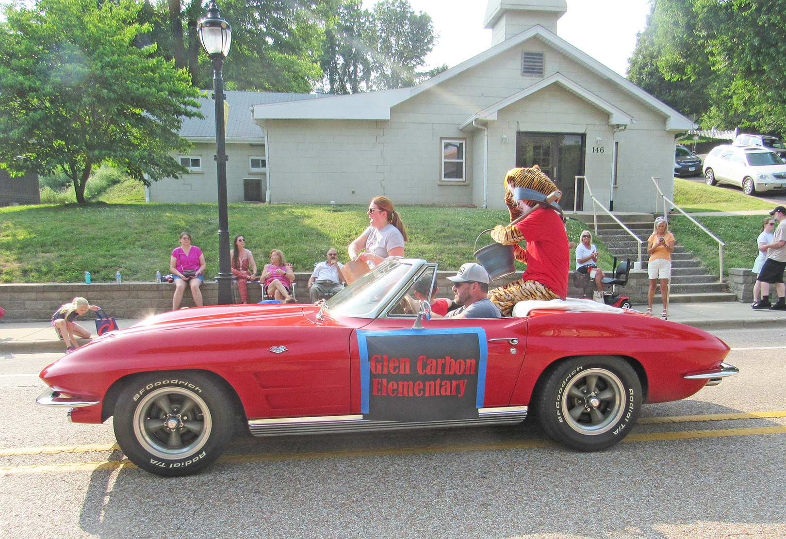 'No place like homecoming' fills Main Street in Glen Carbon - Vimarsana News