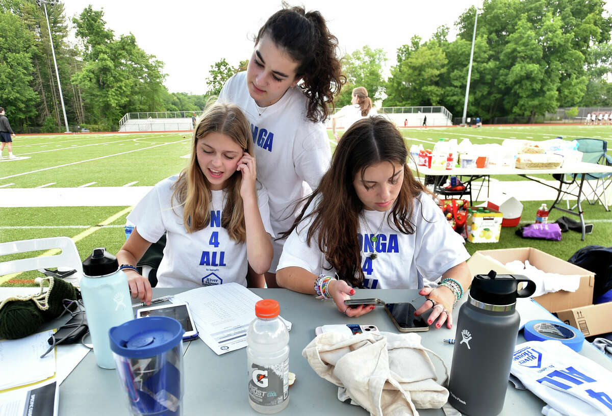 In Photos Greenwich teen tackles Guinness World Record conga line