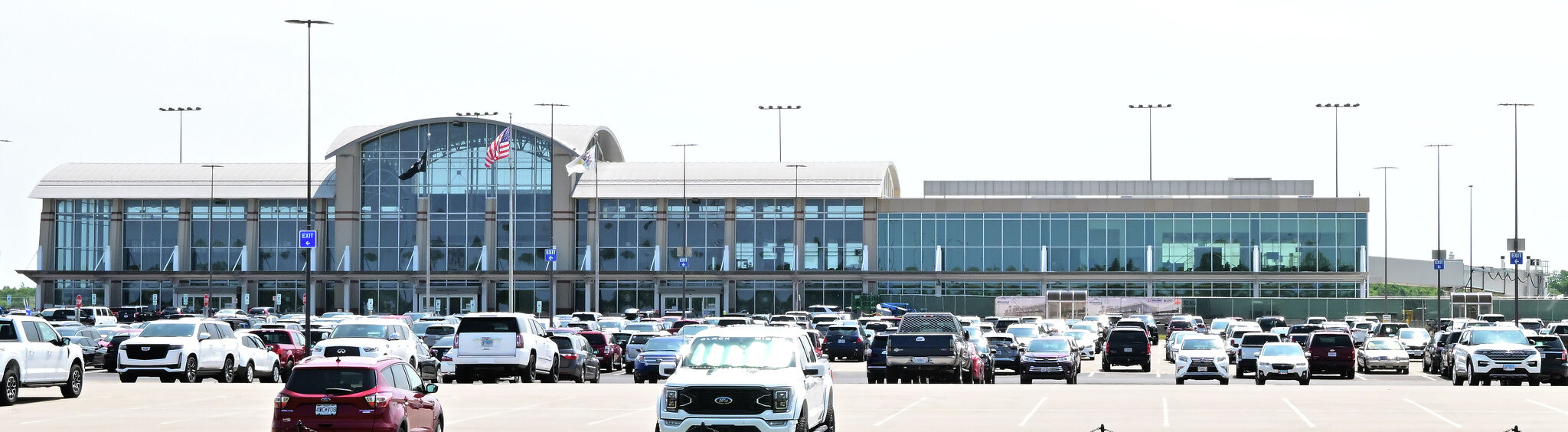 Pritzker helps opening of new terminal at MidAmerica airport