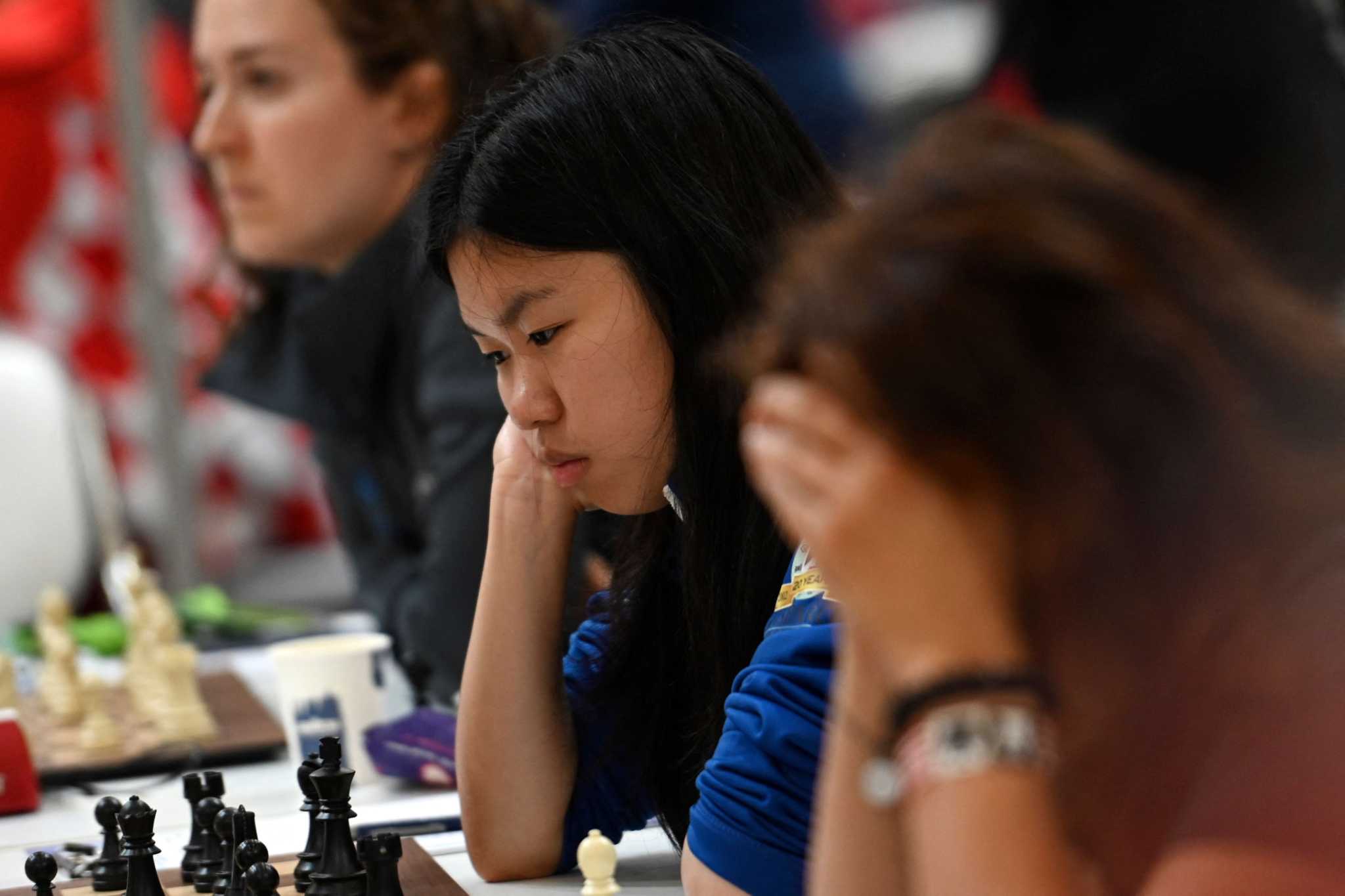 Boston-area chess players watch American compete in world championship -  The Boston Globe