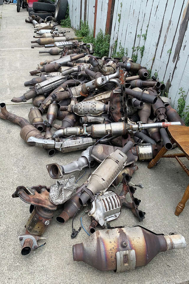 240 catalytic converters and 260,000 cash found in Oakland bust