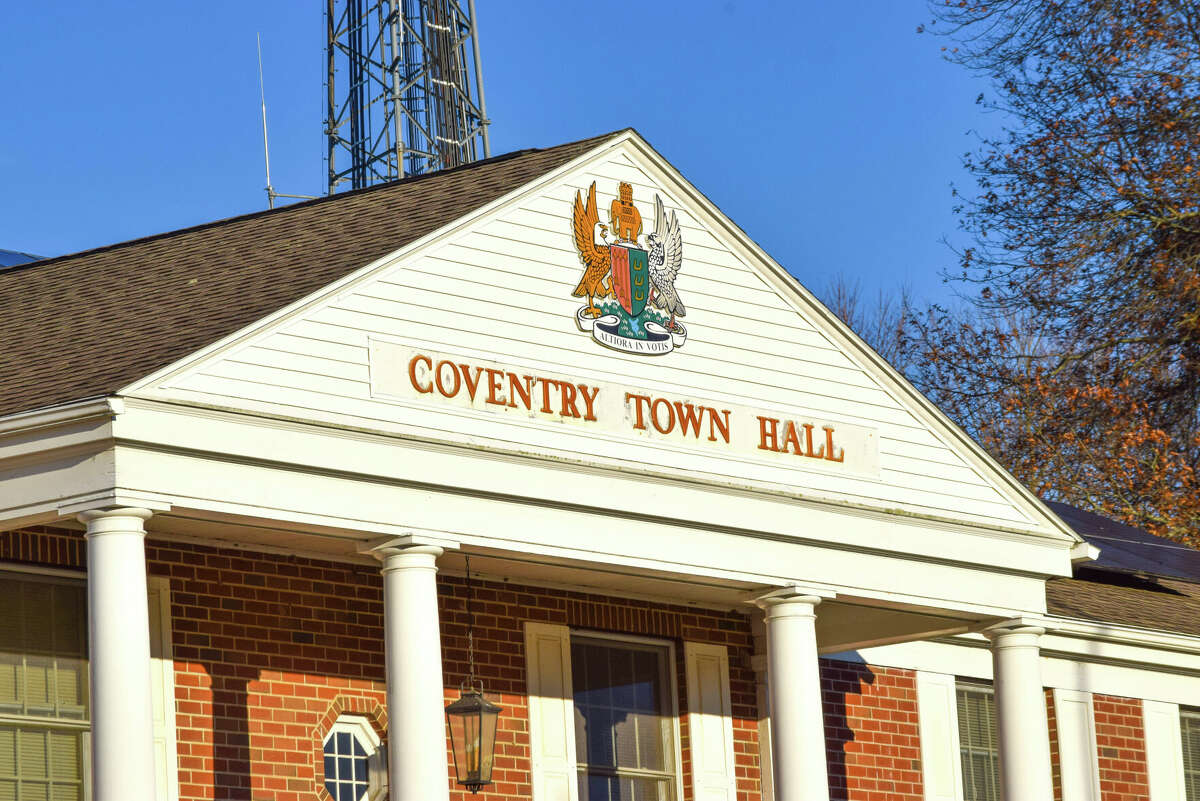 Coventry hires James Drumm as new town manager