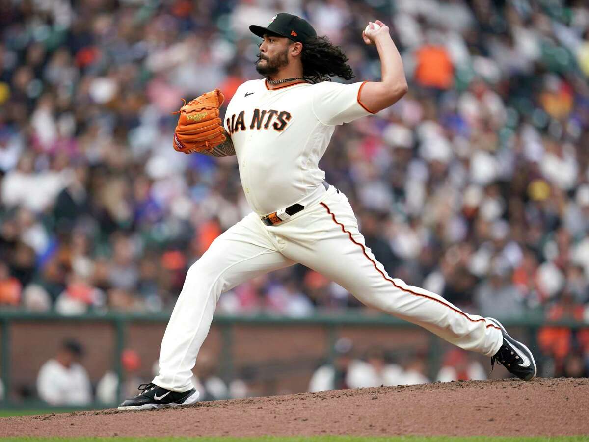 Giants have pondered using pitchers as runners, but who would do it?