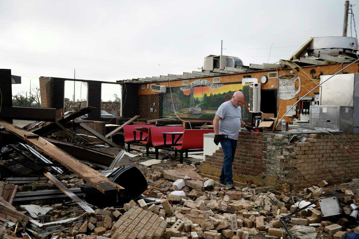 Matador, Texas, devastated by tornadoes, at least 4 people killed