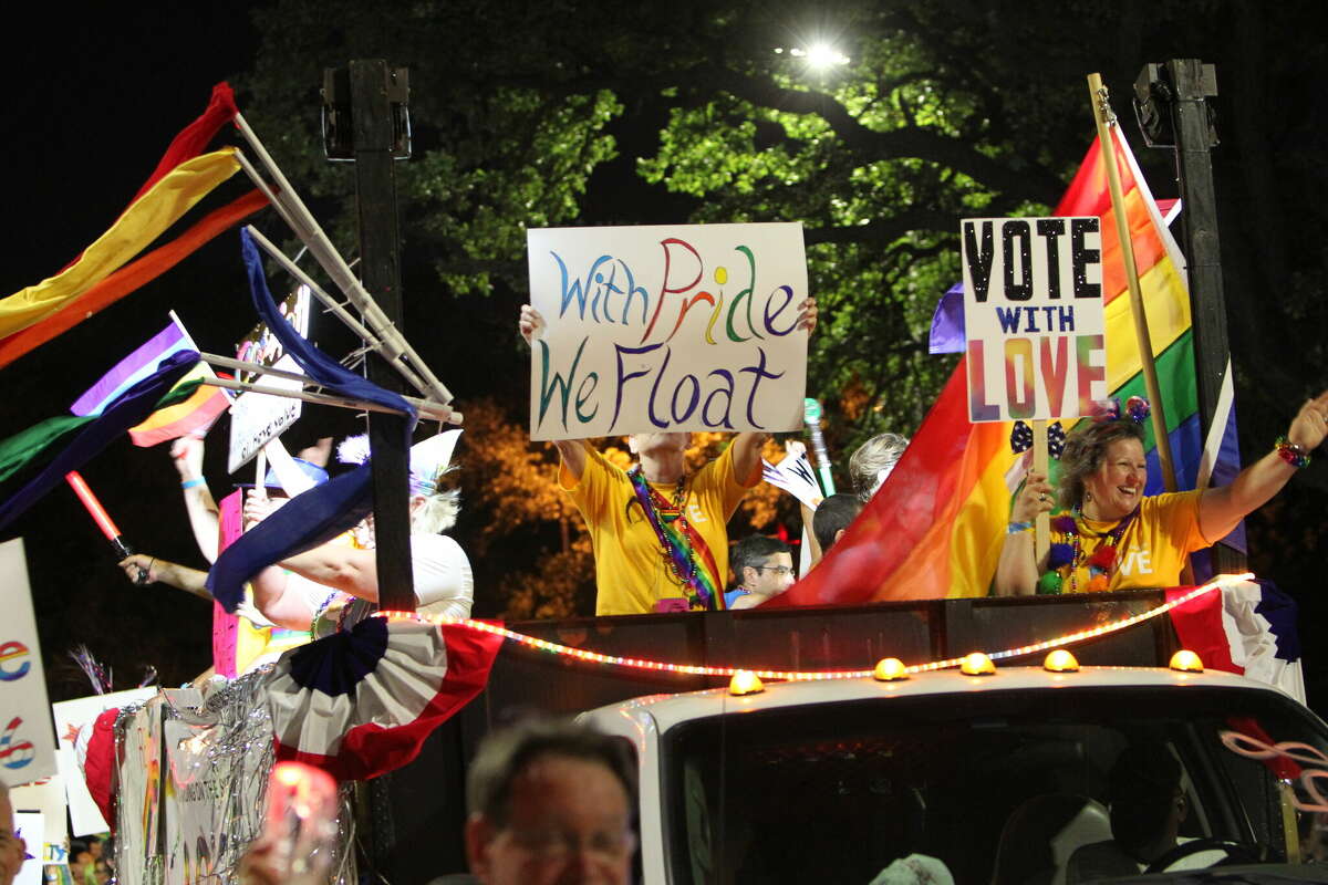 Celebración anual del desfile del orgullo de Houston. 