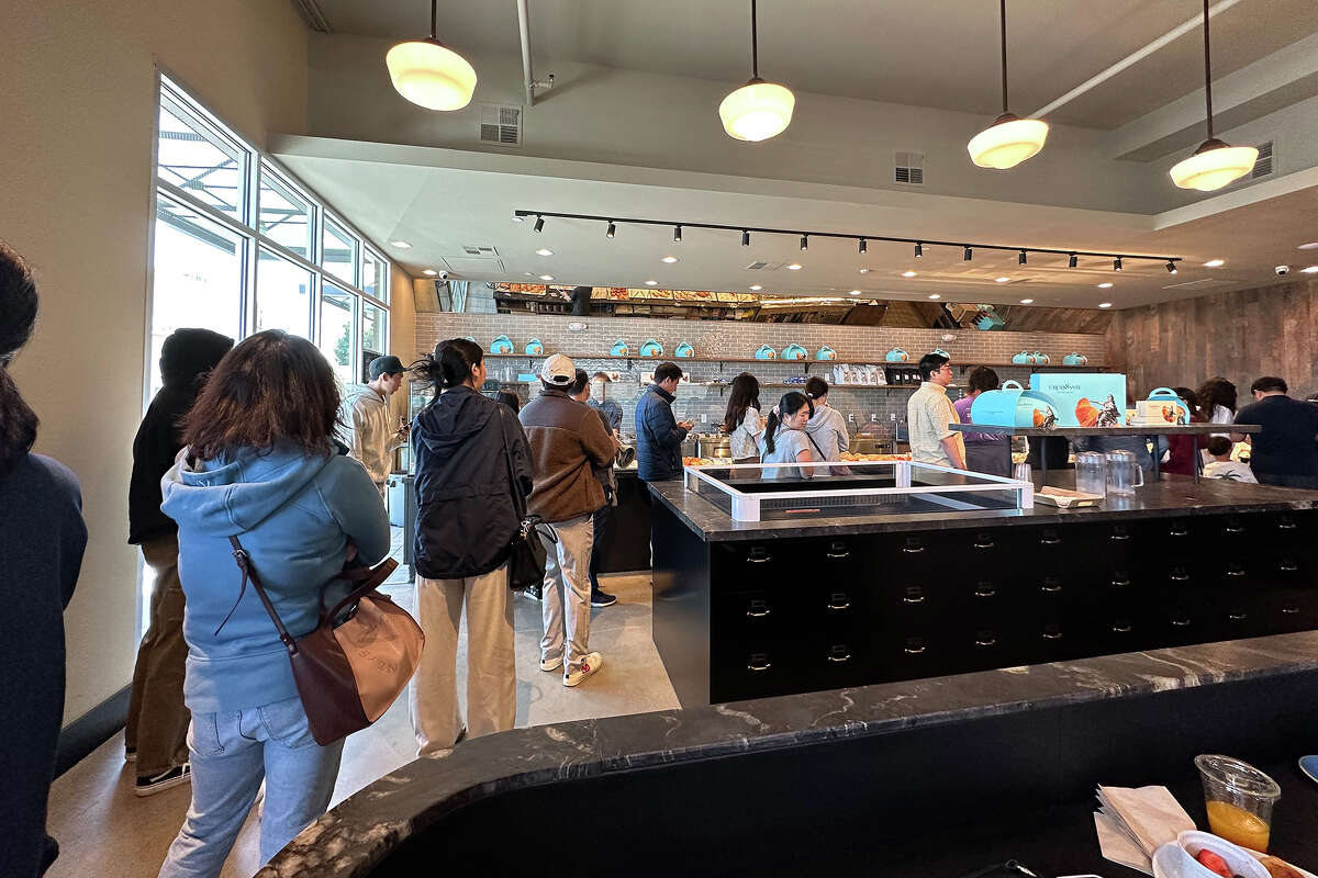 Opening day at Croissante June 19, 2023