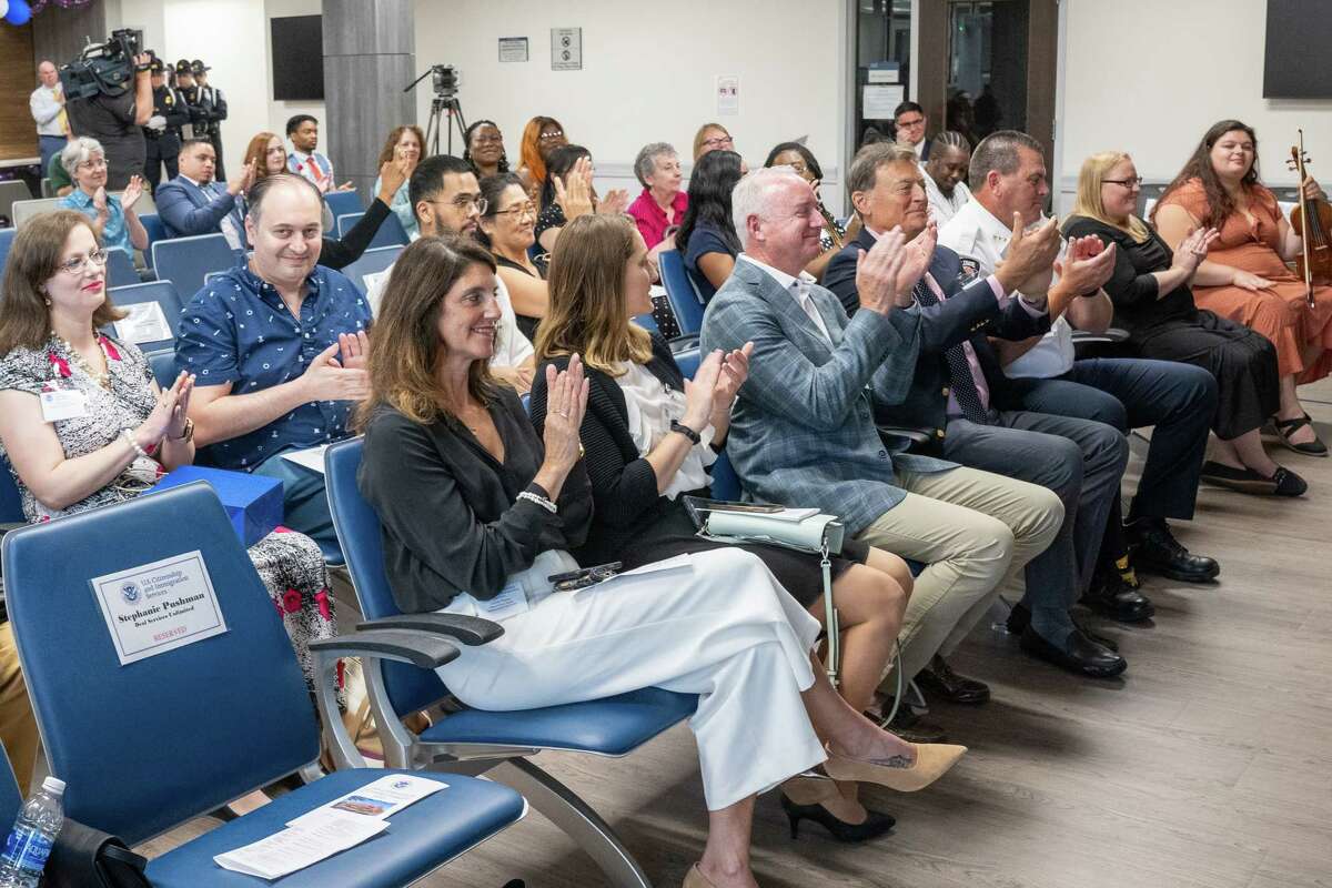 Citizenship and Immigrant office opens, new US citizens