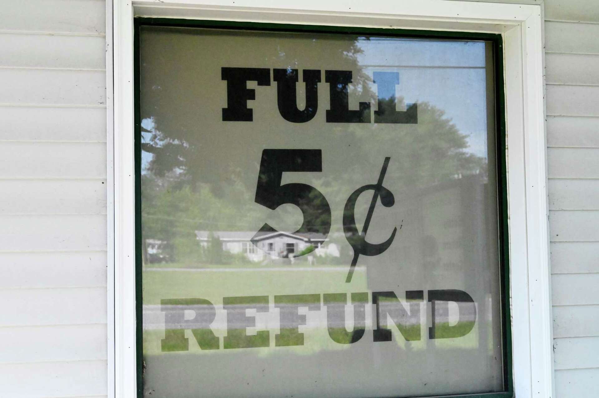 Can, bottle redemption centers teeter on edge of insolvency