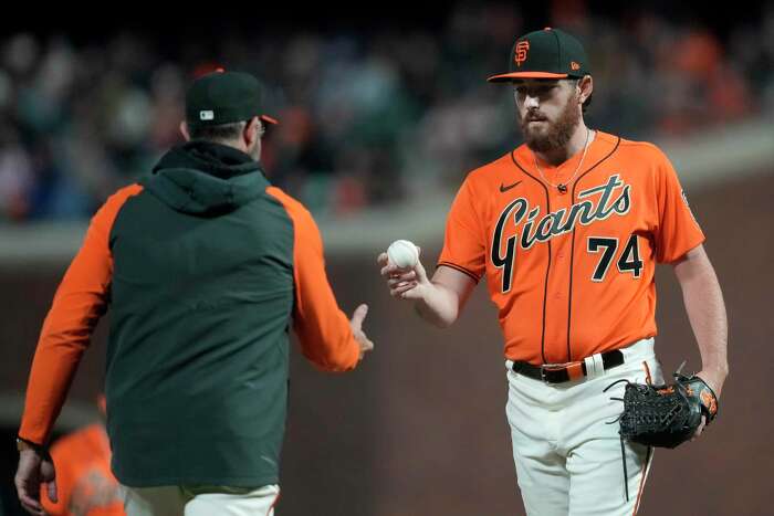 SF Giants win 10th straight, their longest win streak since 2004! 