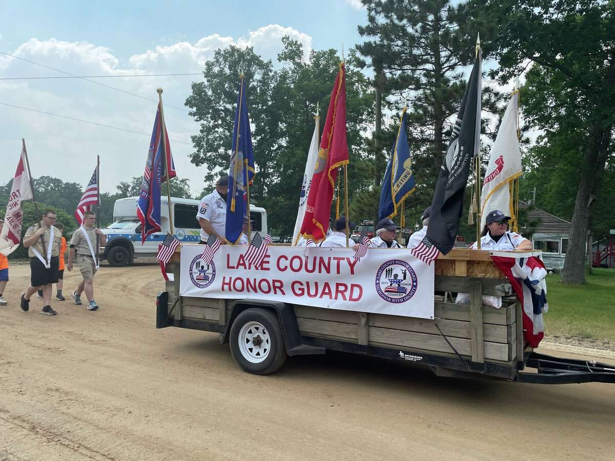 Irons Flea Roast and Ox Market kicks off with parade