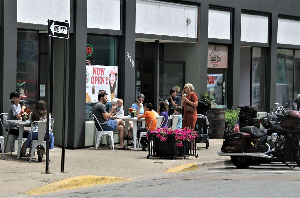 Manistee social district one step closer to expansion