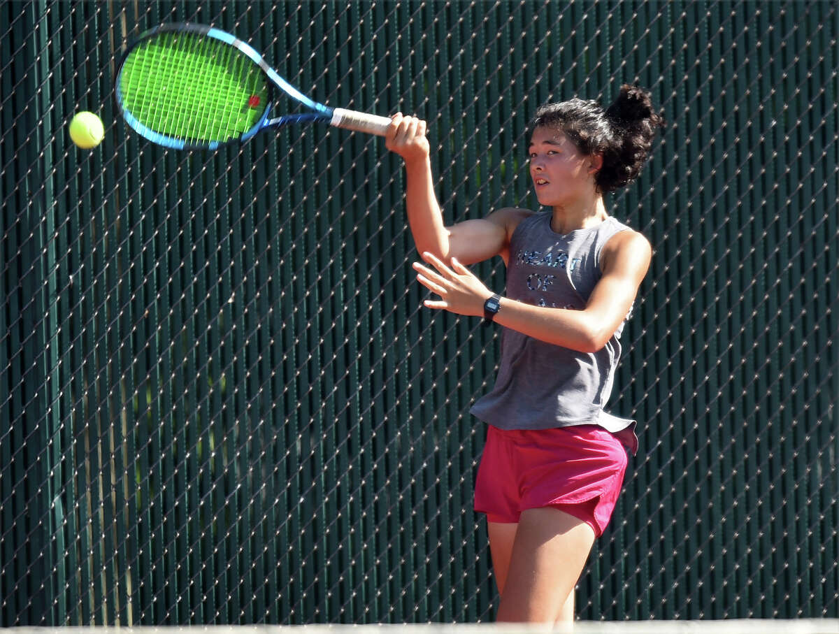 Massachusetts teen wins Edwardsville Open women's title