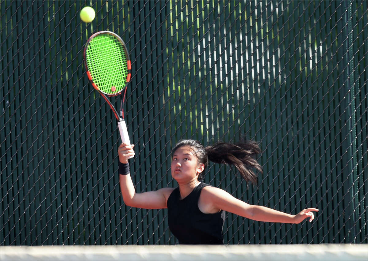 Massachusetts teen wins Edwardsville Open women's title